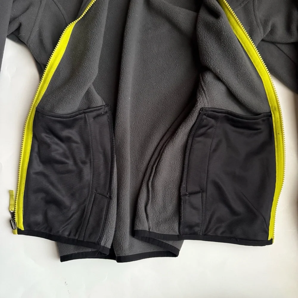 The North Face Boys Hyvent 2-in-1 Hooded Shell Jacket - Size Large (14/16) Used - Picture 8 of 13